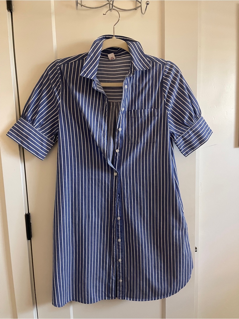 Old Navy Blue and White Vertical Stripe Short Sleeve Button-Down Shirt